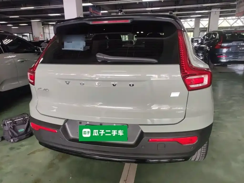 Volvo XC40 NEV — фото 6