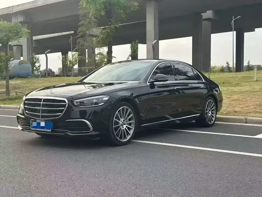 Mercedes-Benz S-Class — фото 1