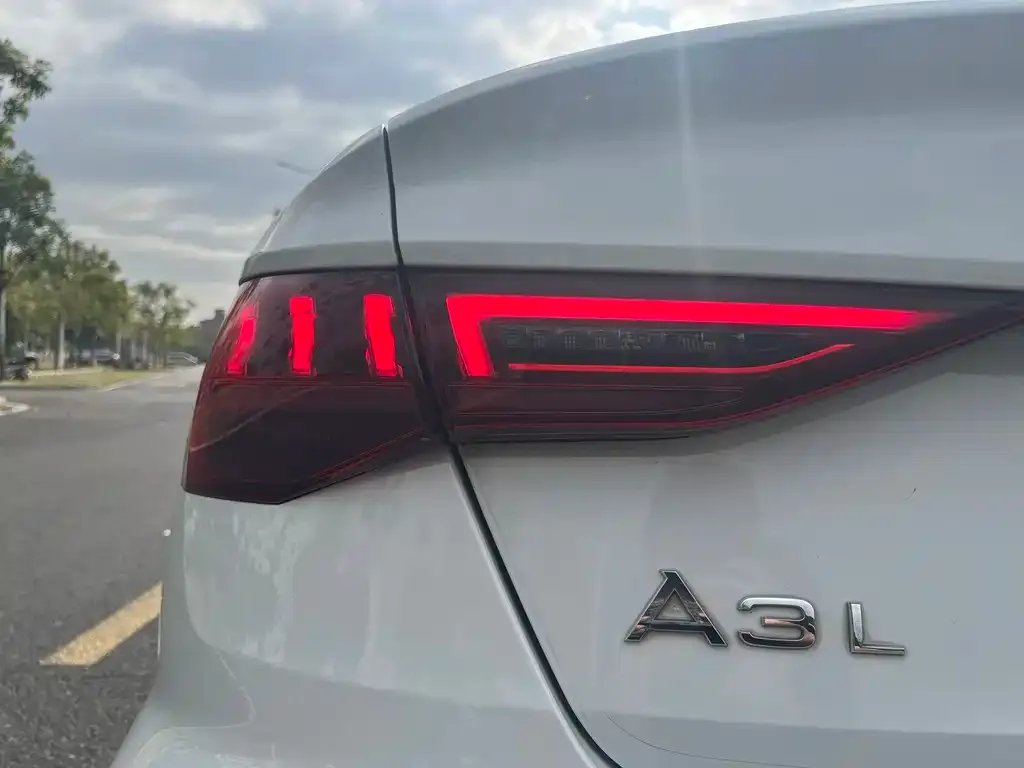Audi A3 — фото 2