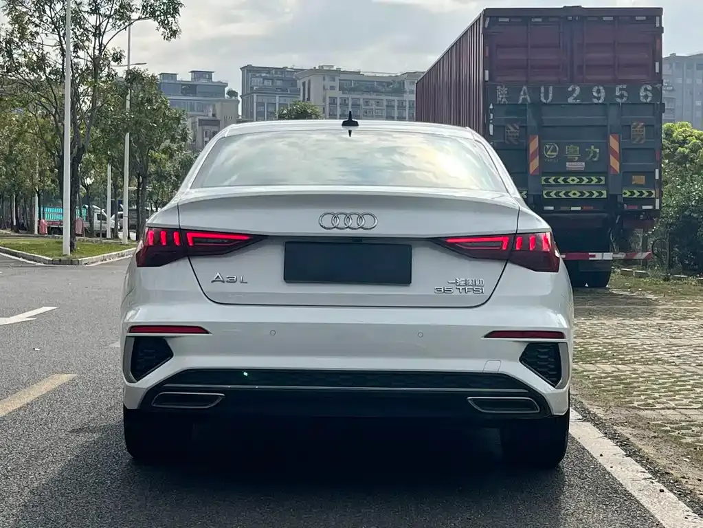 Audi A3 — фото 3