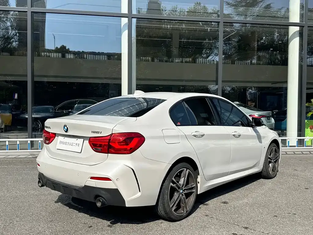 BMW 1 Series — фото 10