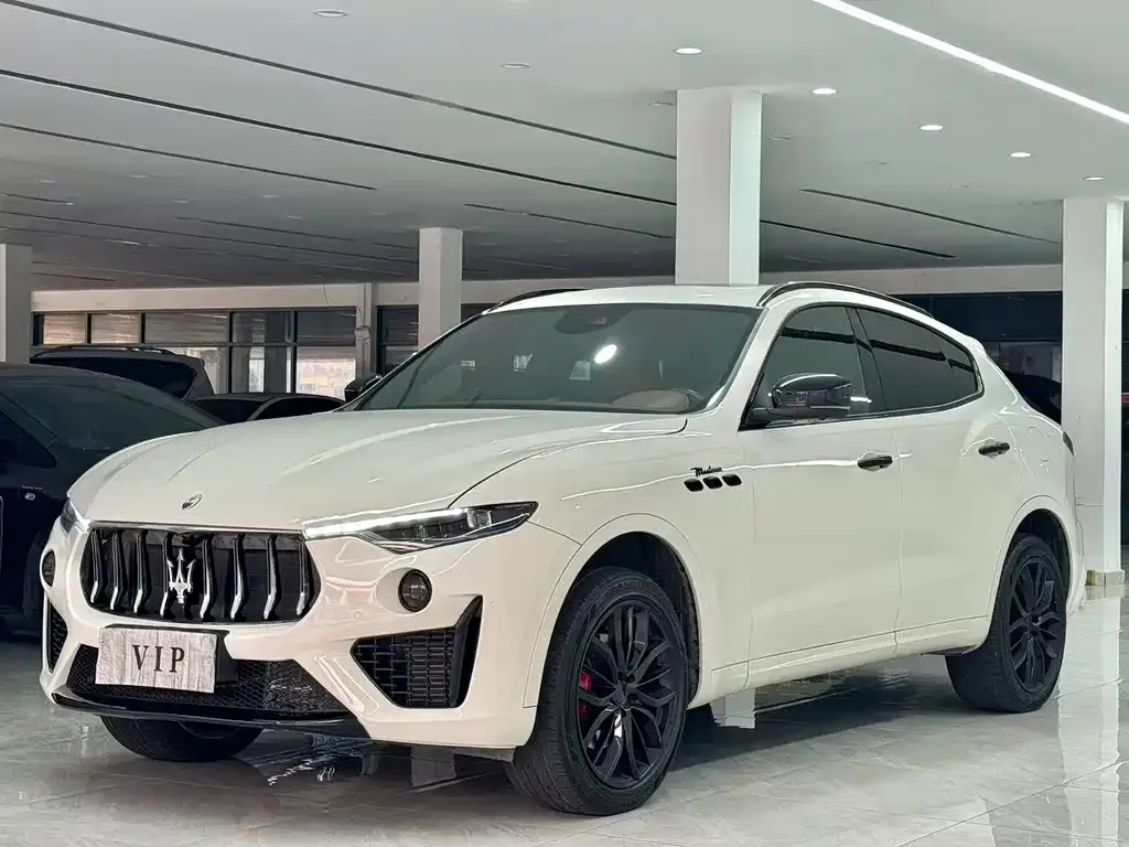 Maserati Levante — фото 10