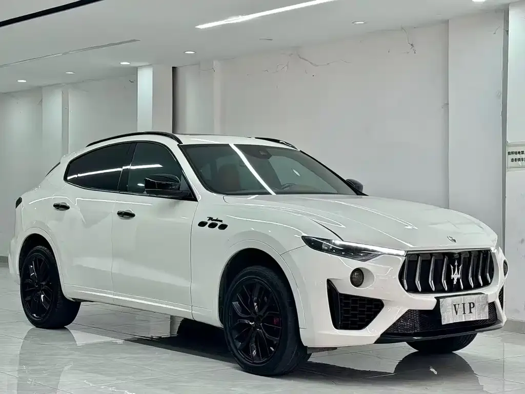 Maserati Levante — фото 2