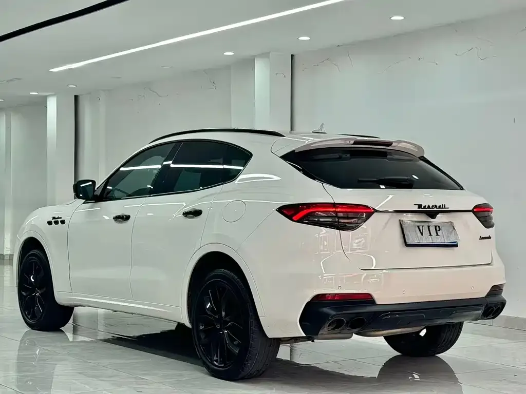 Maserati Levante — фото 4