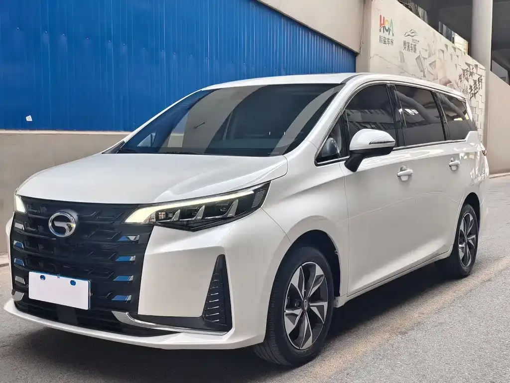 GAC Motor Trumpchi M6 — фото 1