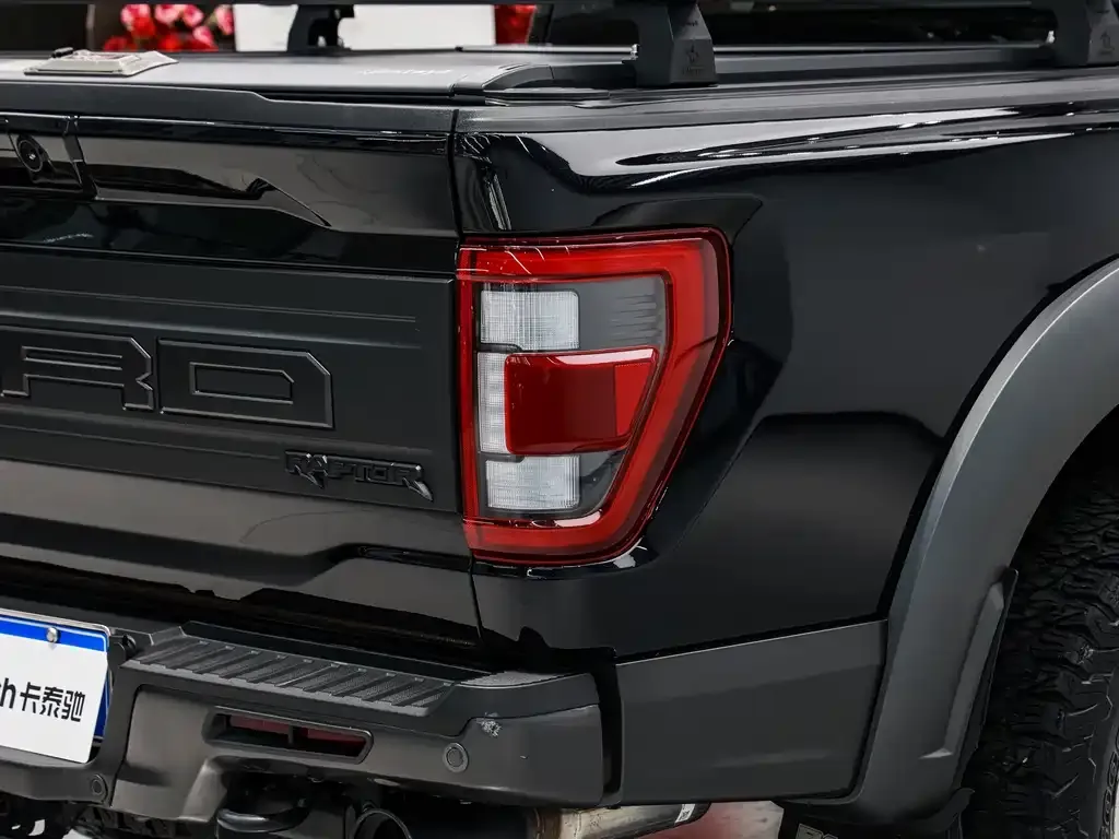 Ford F-150 Raptor — фото 10