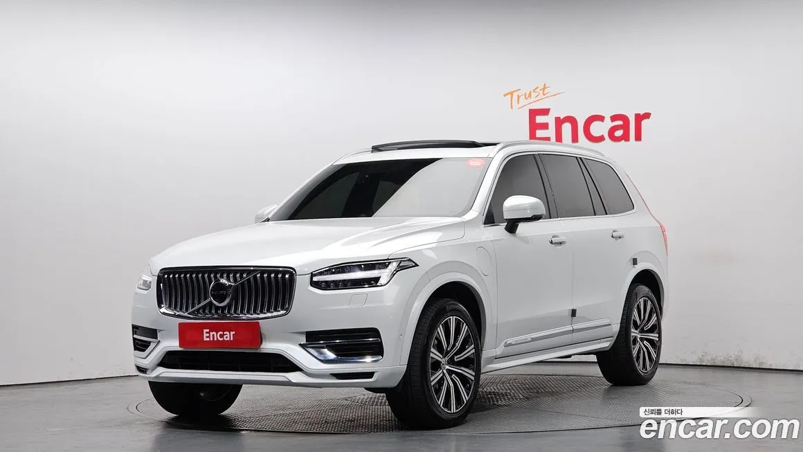 Volvo XC90 — фото 1