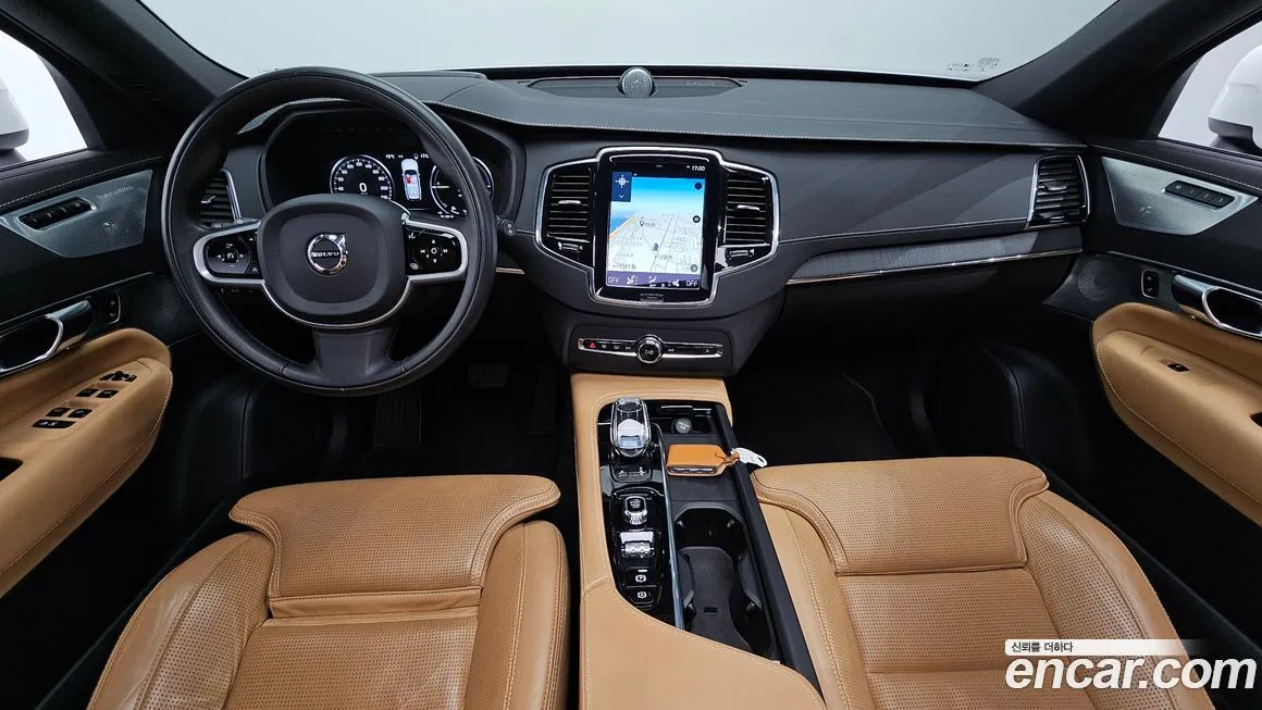 Volvo XC90 — фото 10