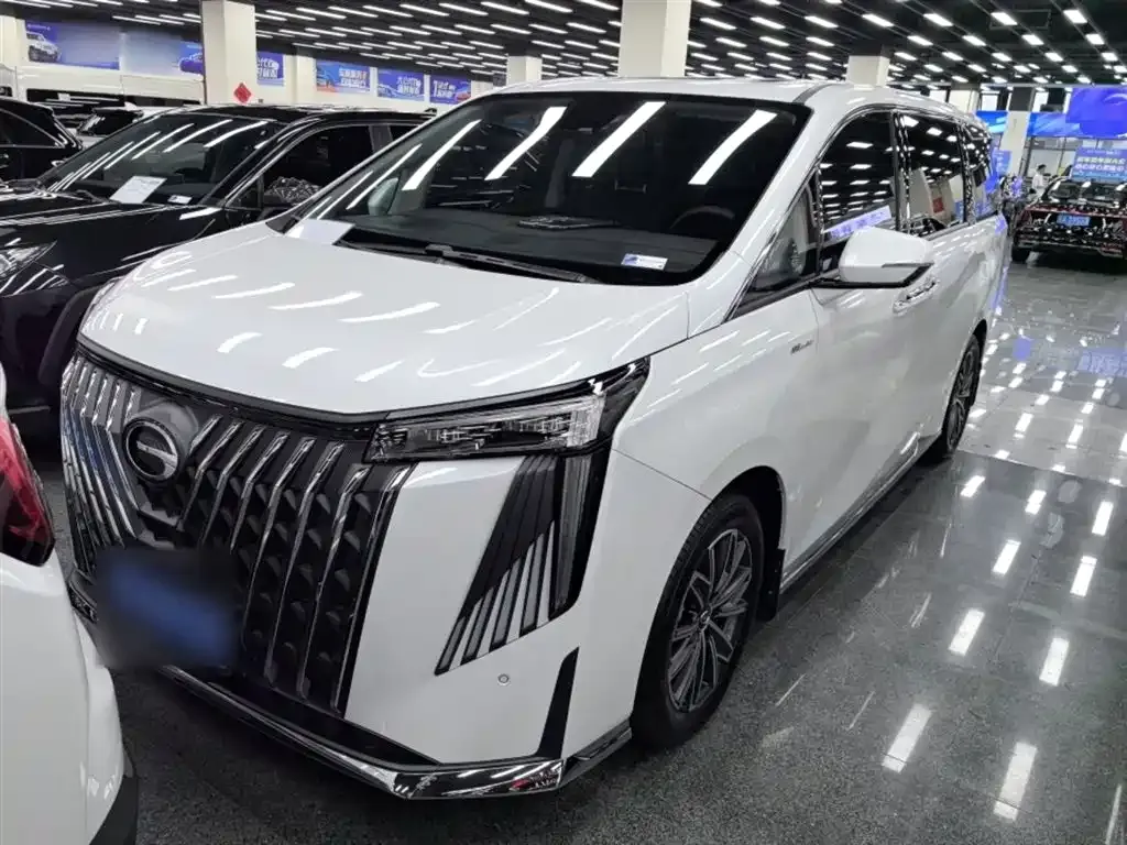 GAC Motor Trumpchi M8 — фото 1