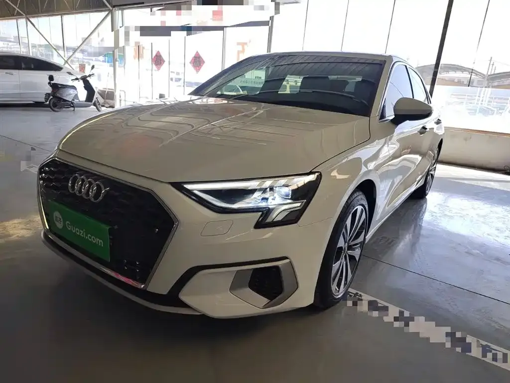 Audi A3 — фото 1