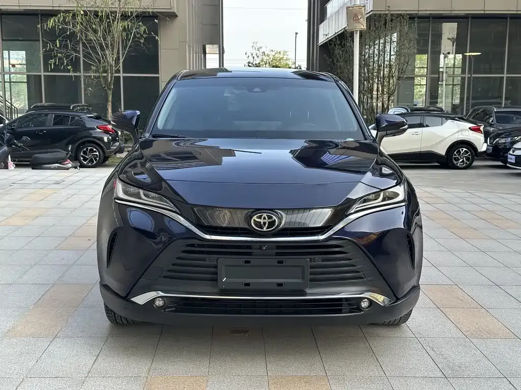 Toyota Harrier — фото 3