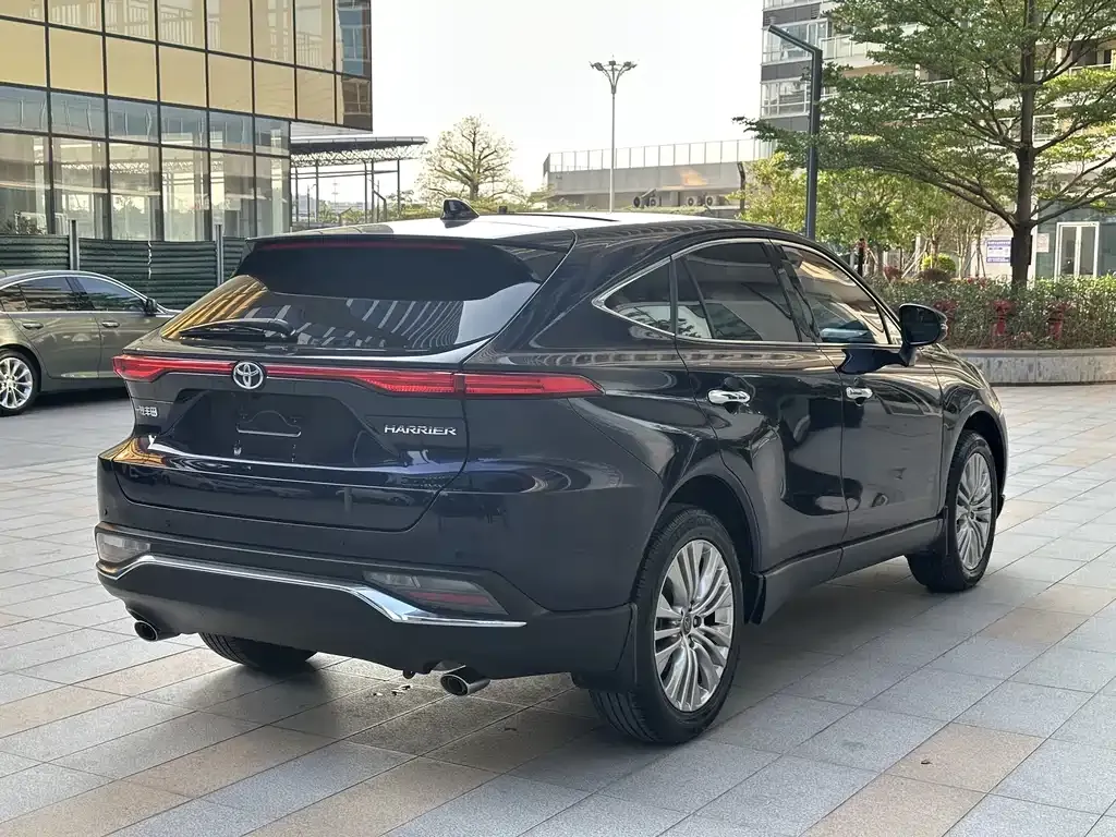 Toyota Harrier — фото 10