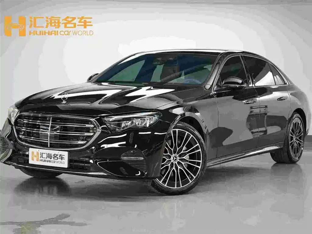Mercedes-Benz E-Class — фото 1