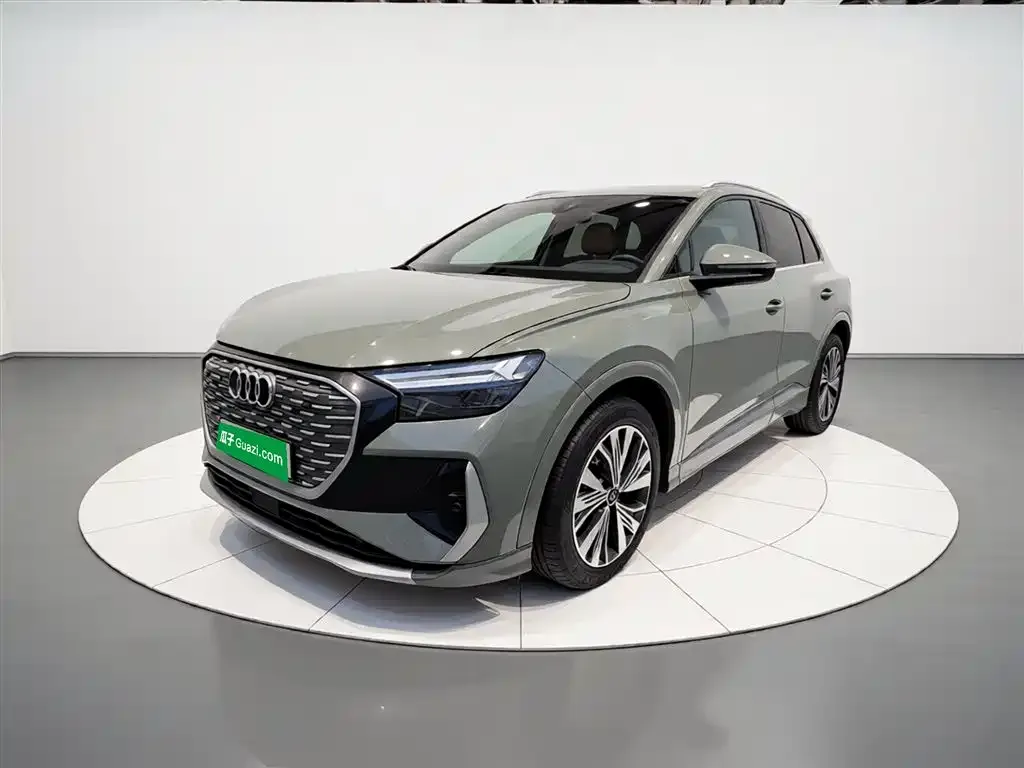 Audi Q4 e-tron — фото 2