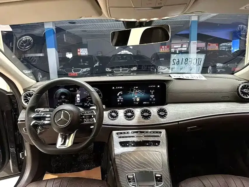 Mercedes-Benz CLS — фото 8