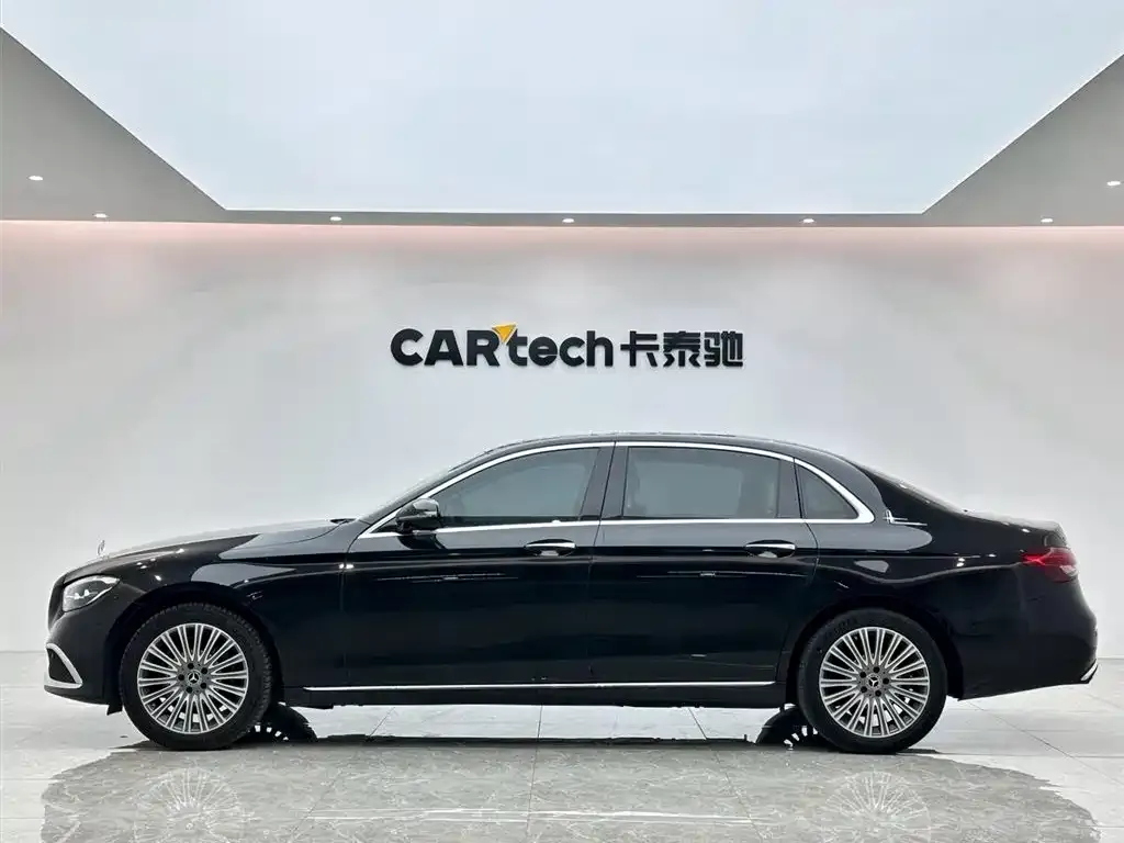 Mercedes-Benz E-Class — фото 4