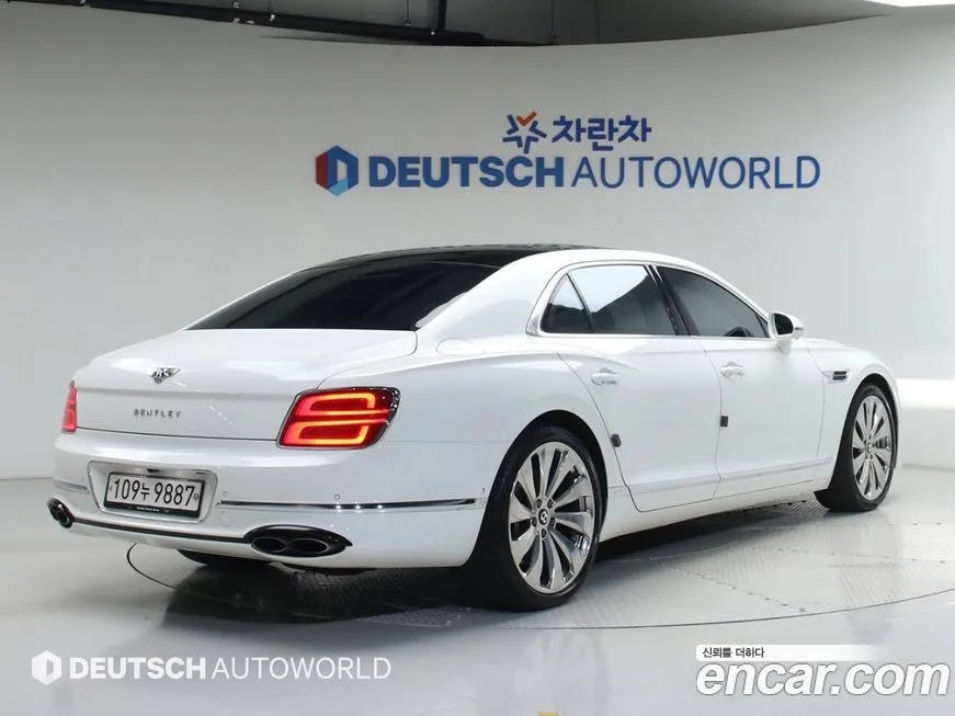Bentley Flying Spur — фото 2
