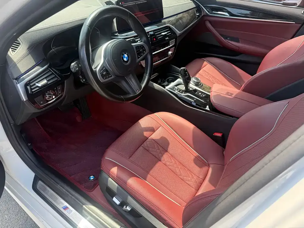 BMW 5 Series — фото 10