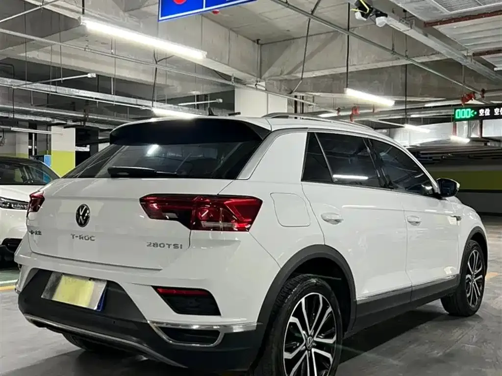 Volkswagen T-Roc — фото 5