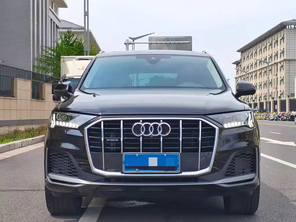 Audi Q7 — фото 5