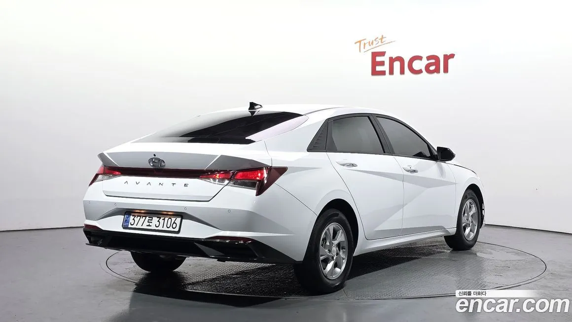 Hyundai AVANTE — фото 3