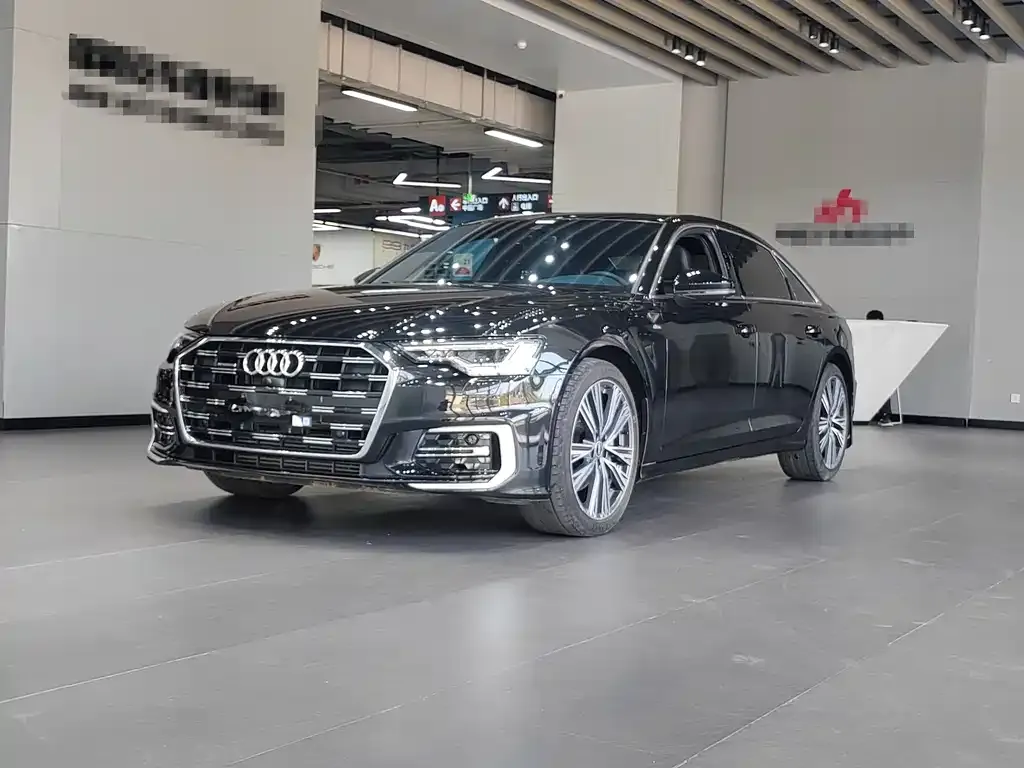 Audi A6L — фото 1