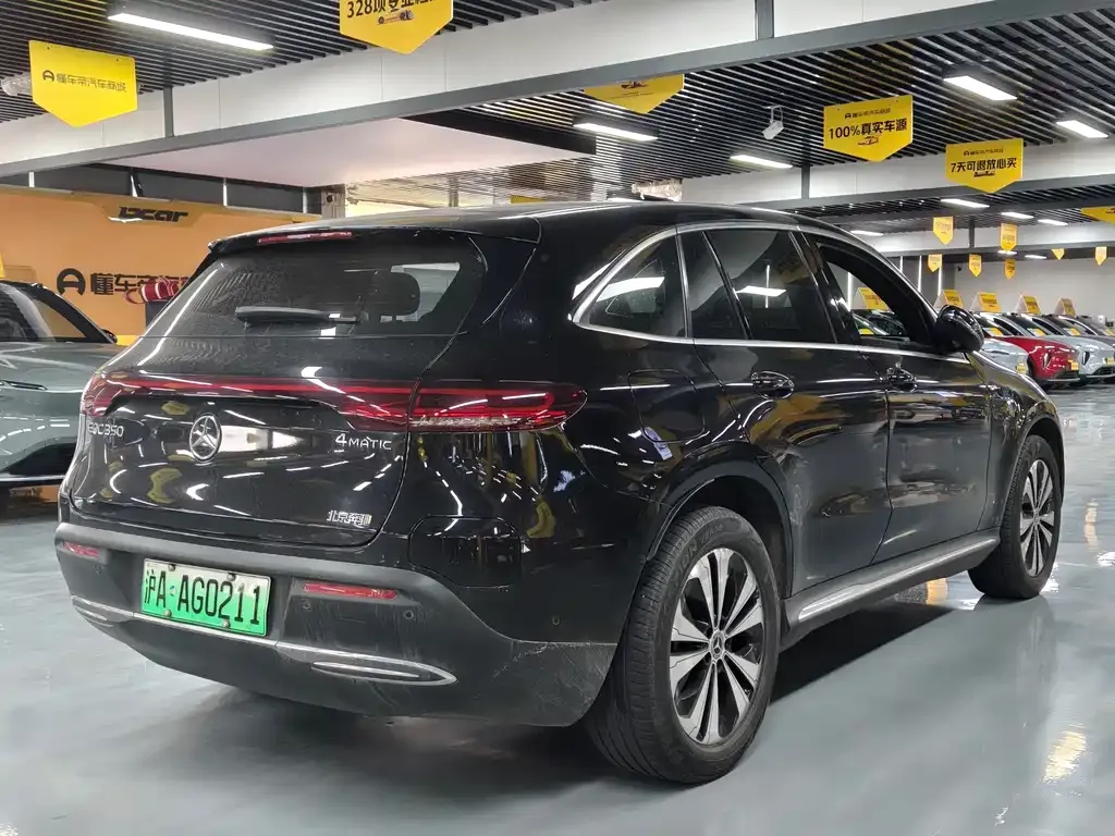 Mercedes-Benz EQC — фото 5