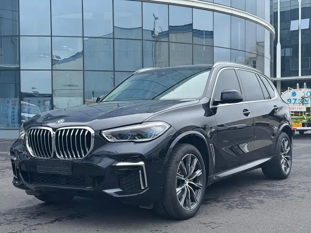 BMW X5 — фото 1
