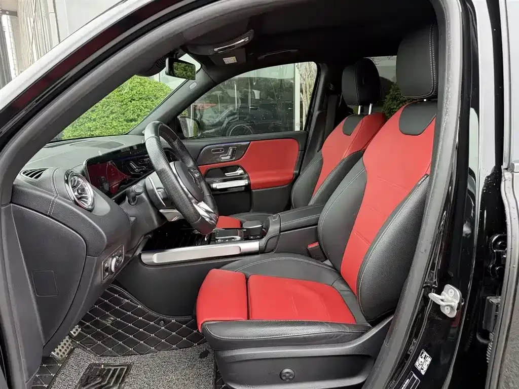 Mercedes-Benz GLB AMG — фото 8