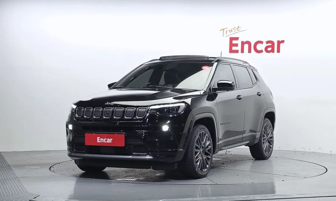 Jeep Compass — фото 1