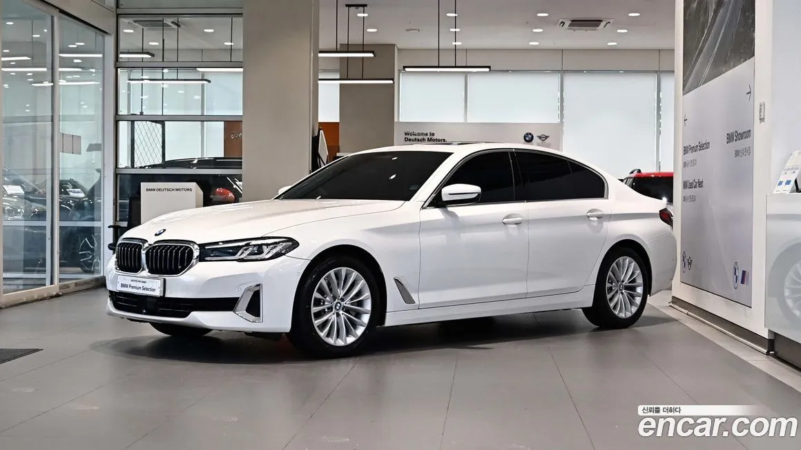 BMW 5-Series — фото 1