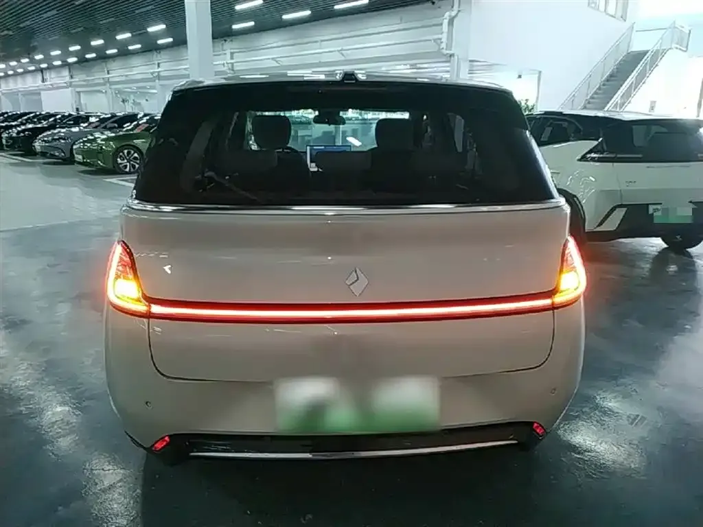 Baojun Yunduo — фото 9