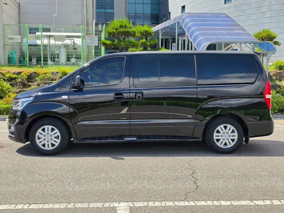 Hyundai Starex — фото 4