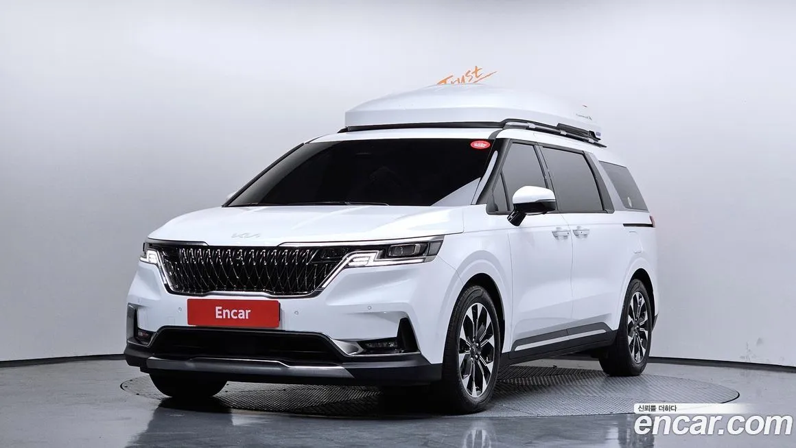 Kia Carnival — фото 1