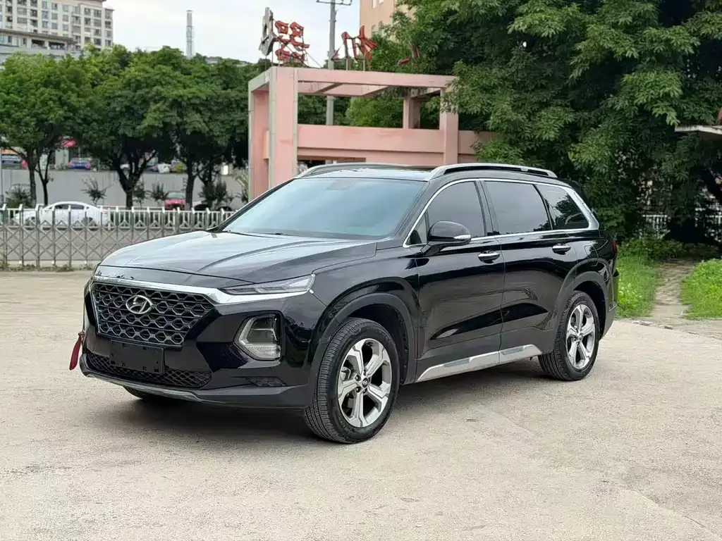 Hyundai Santa Fe — фото 1