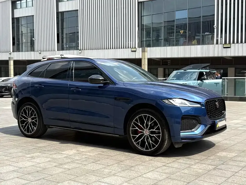 Jaguar F-PACE — фото 6