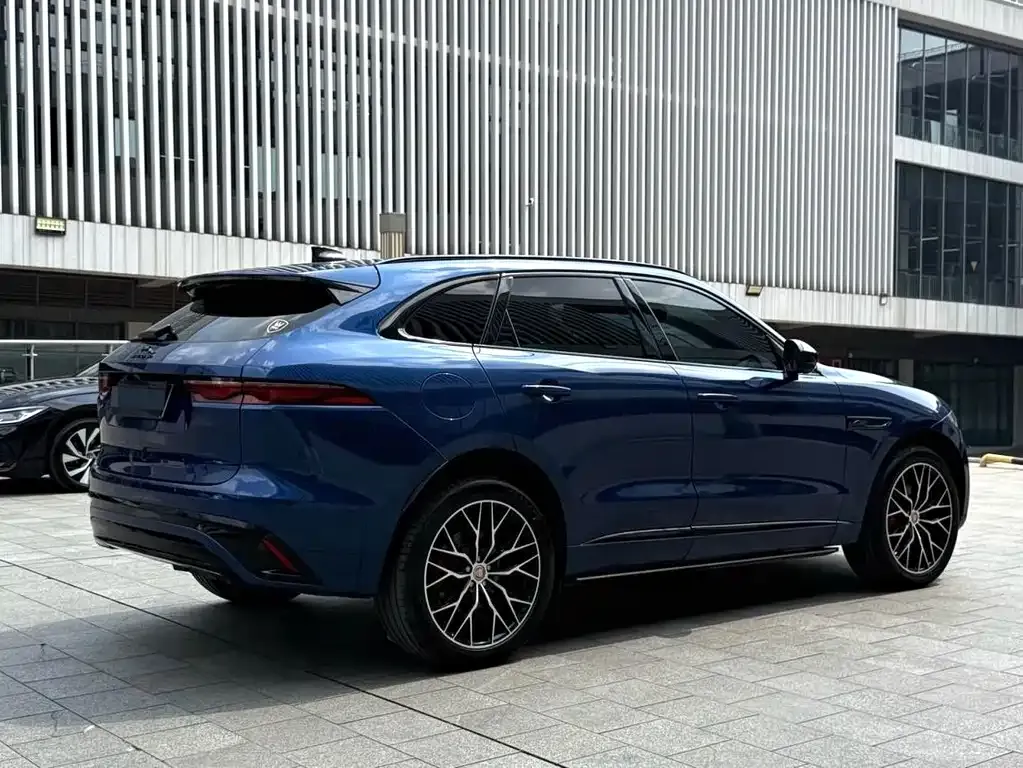 Jaguar F-PACE — фото 2