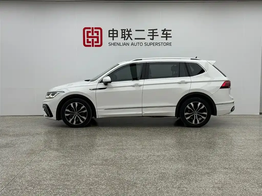 Volkswagen Tiguan L — фото 7