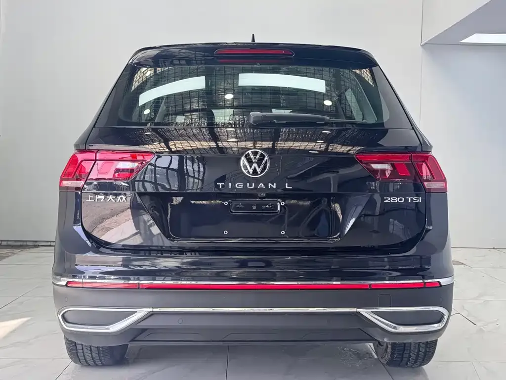 Volkswagen Tiguan L — фото 10