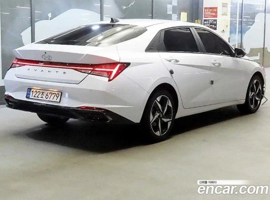 Hyundai AVANTE — фото 10