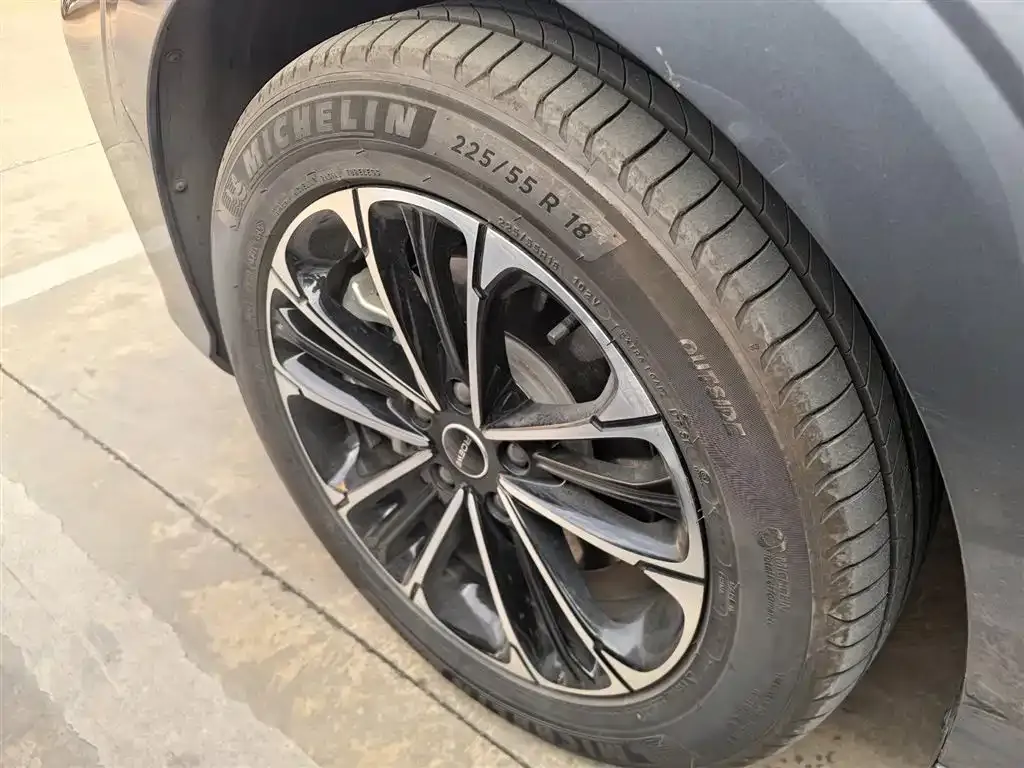 Roewe iMAX8 — фото 2