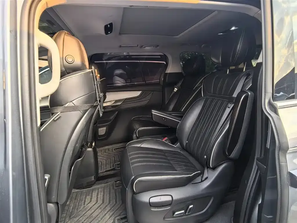 Roewe iMAX8 — фото 5