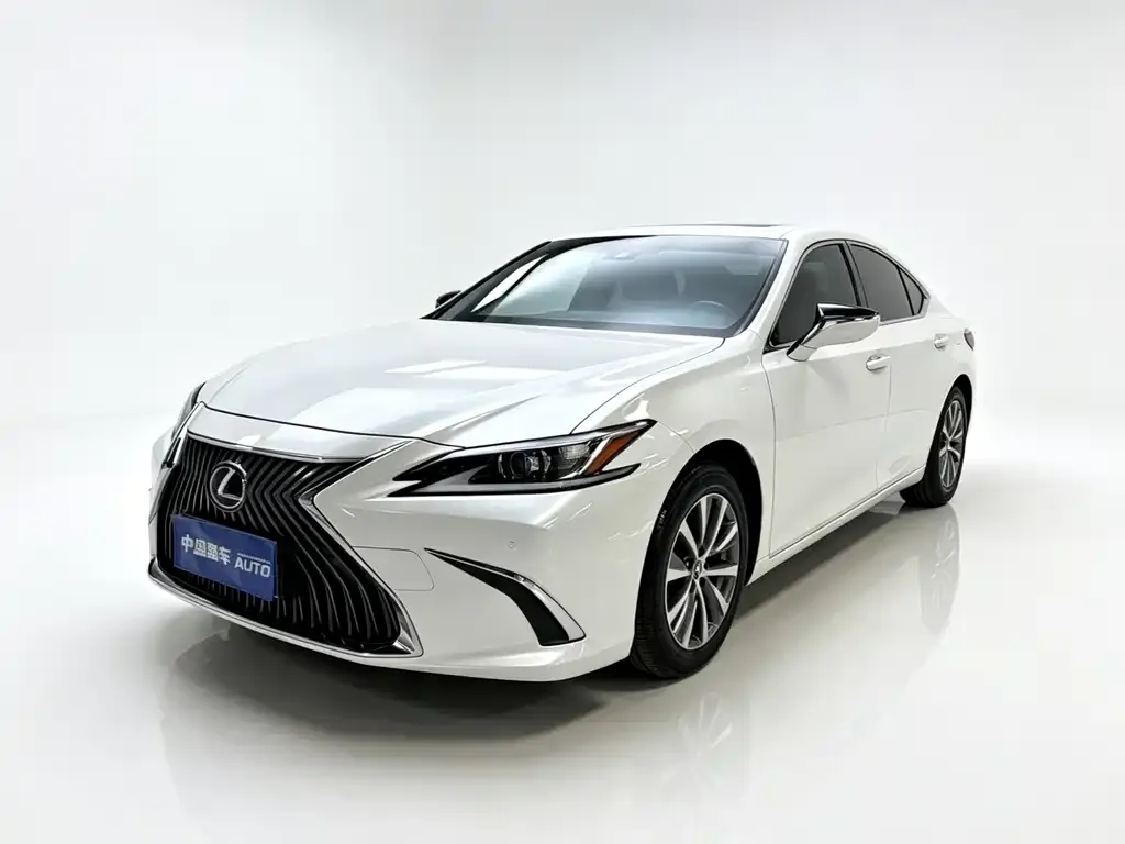 Lexus ES — фото 1