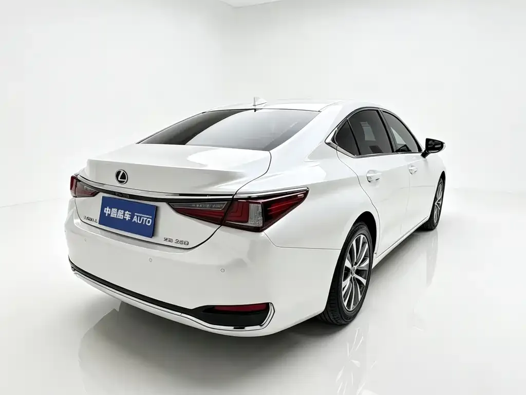 Lexus ES — фото 6
