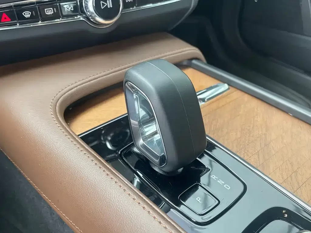 Volvo S90 — фото 2