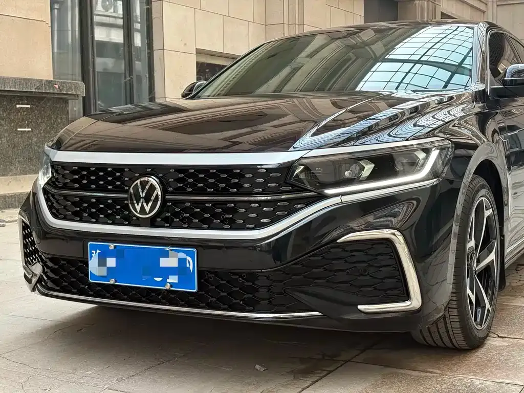 Volkswagen Passat — фото 7