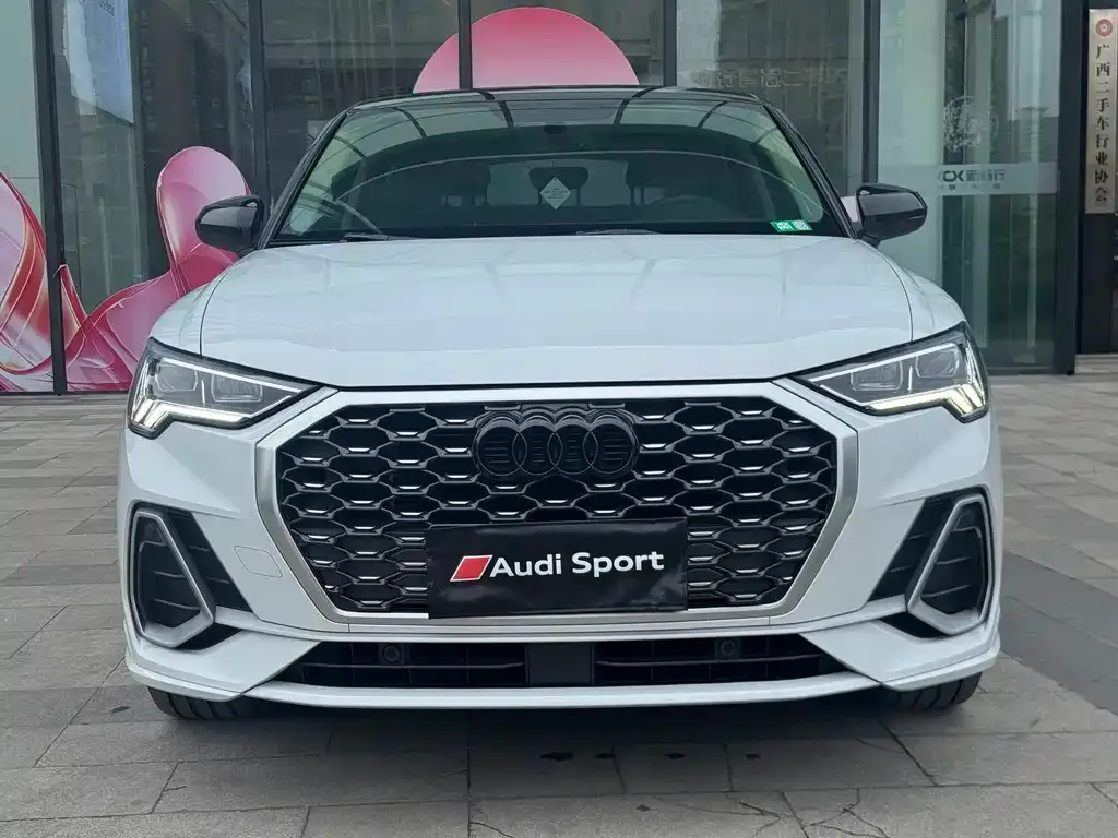 Audi Q3 Sportback — фото 7