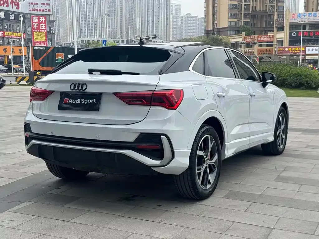 Audi Q3 Sportback — фото 8