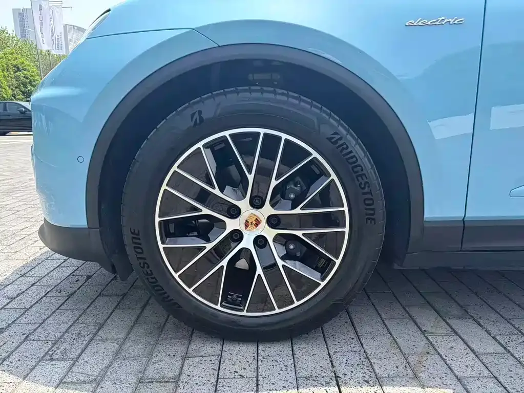 Porsche Macan EV — фото 9