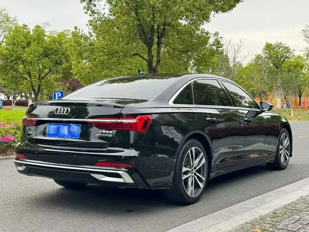 Audi A6L — фото 8